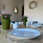 בית נופש Family Bungalow De Strandjutter 8 People מידלקרק