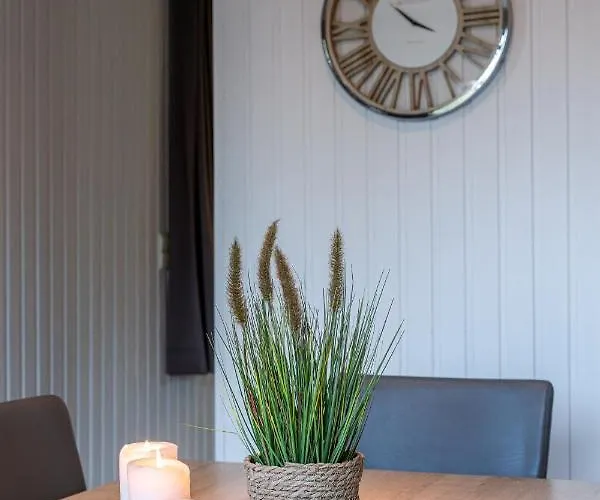 Prázdninový dům De Strandjutter 8 Persons